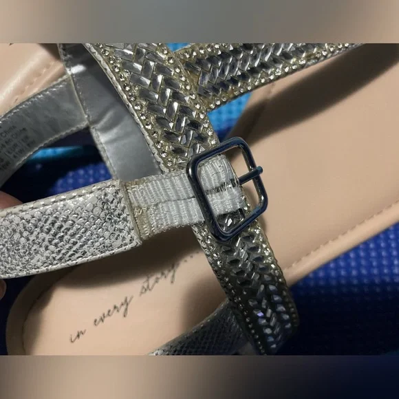 Sandals 🩴 - Picture 3 of 7